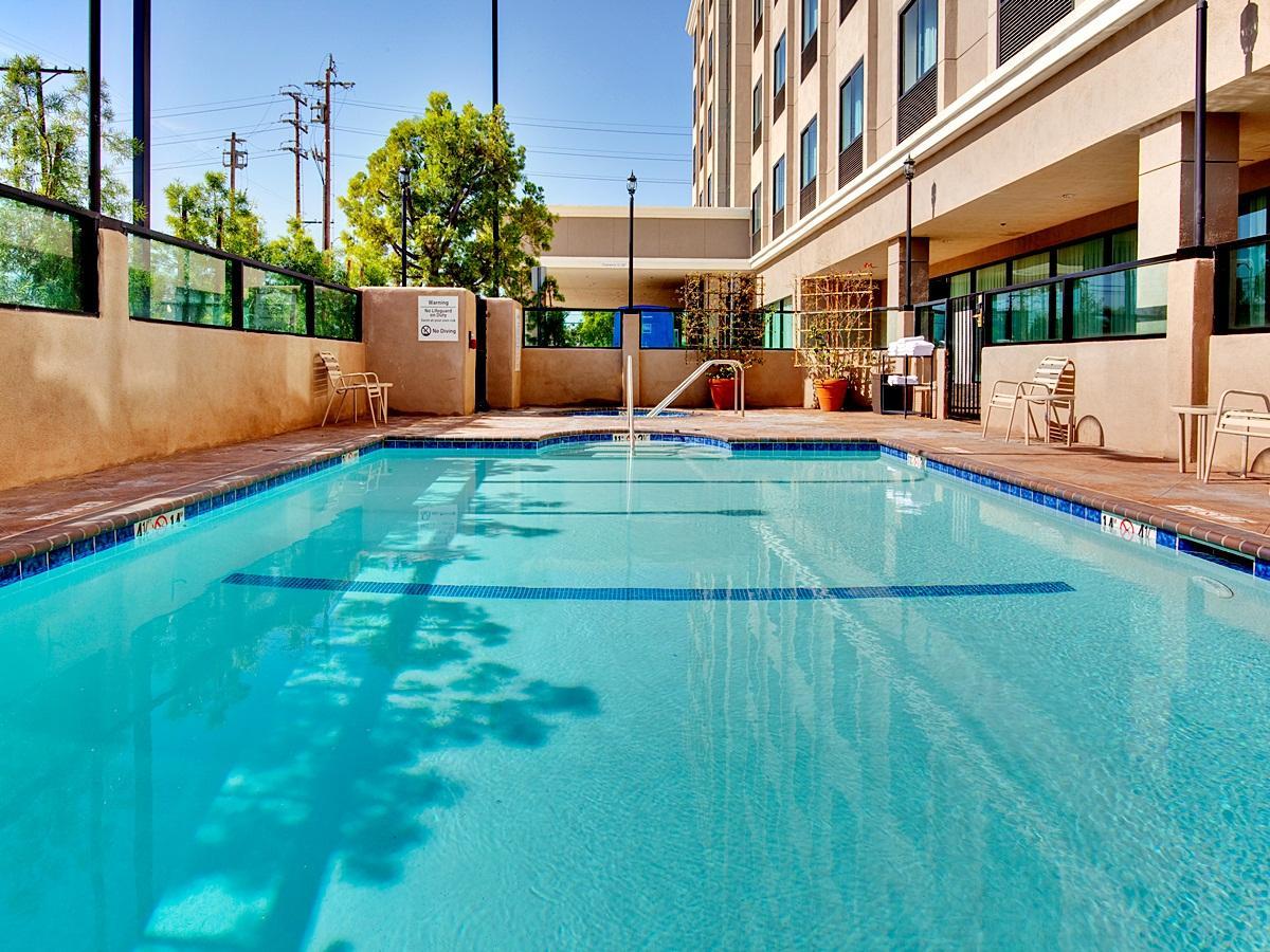 Express Angeles Lax Airport By Ihg 3* Los Angeles