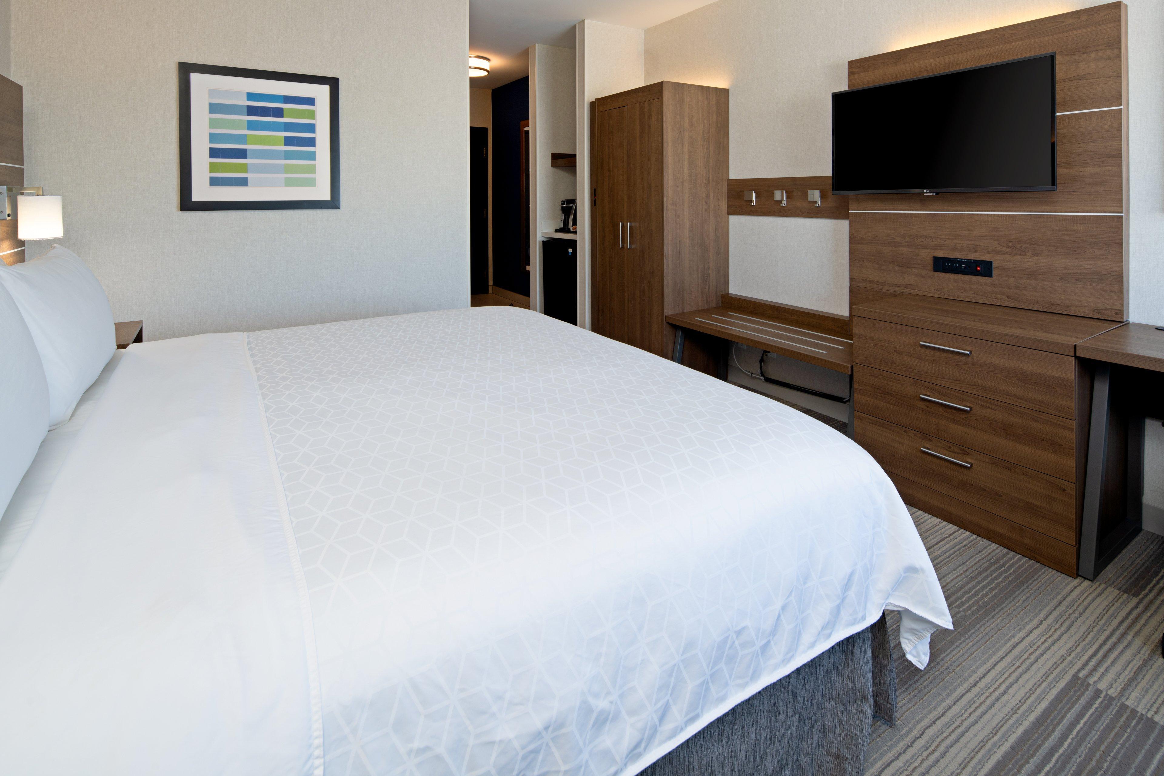 Express Angeles Lax Airport By Ihg Hotel 3*