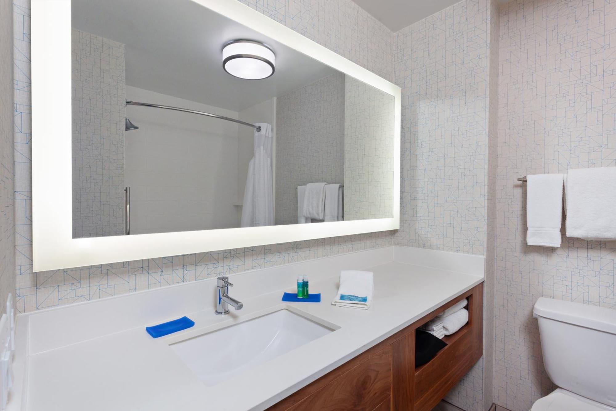 Hotel Express Angeles Lax Airport By Ihg Los Angeles