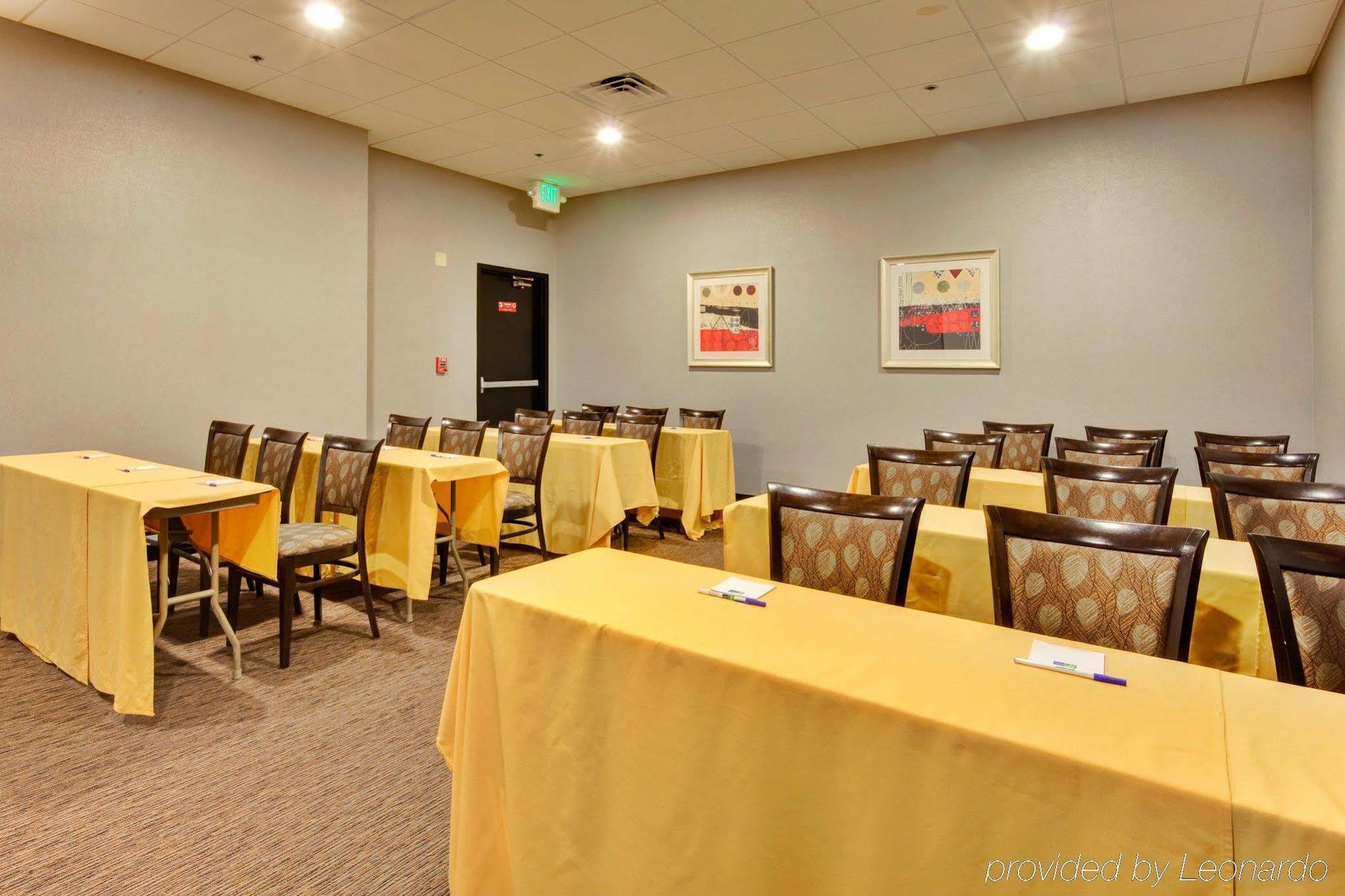 Express Angeles Lax Airport By Ihg 3* Los Angeles